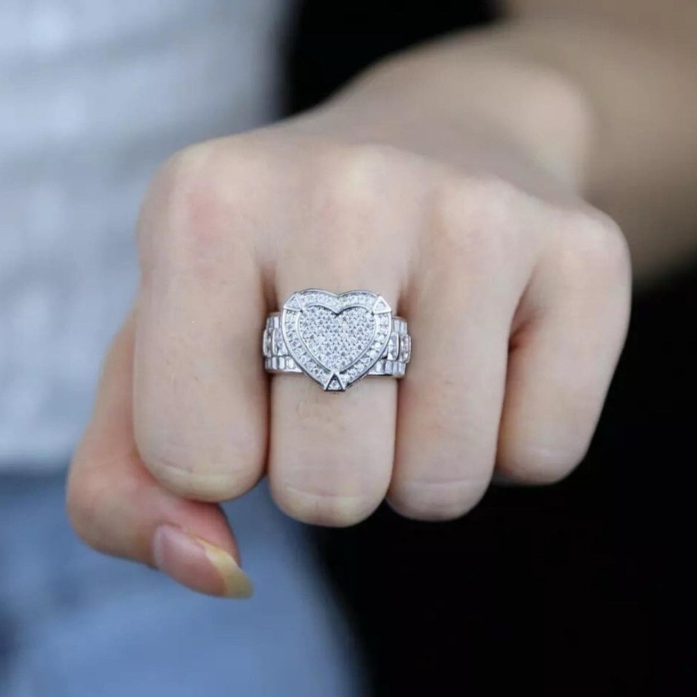 Heart ring size 8 - Picture 2 of 2